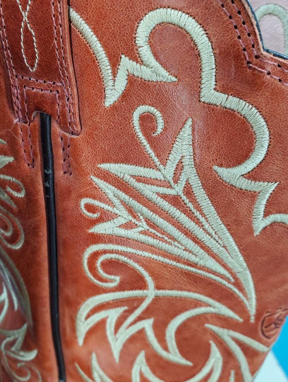 Ariat leather cowboy boots 7.5 - Picture 7 of 16